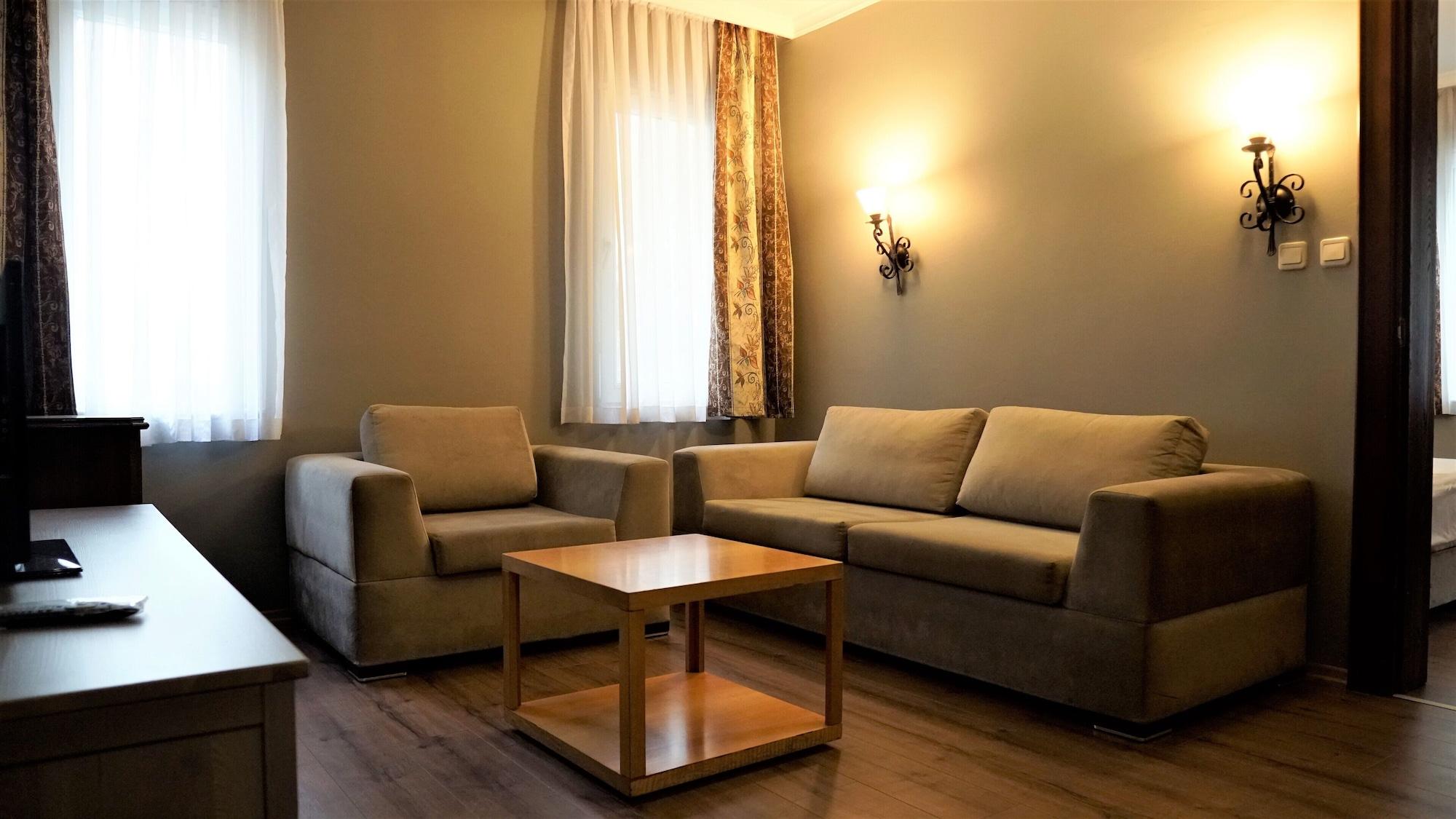 Montania Town Hotel Mudanya Eksteriør billede