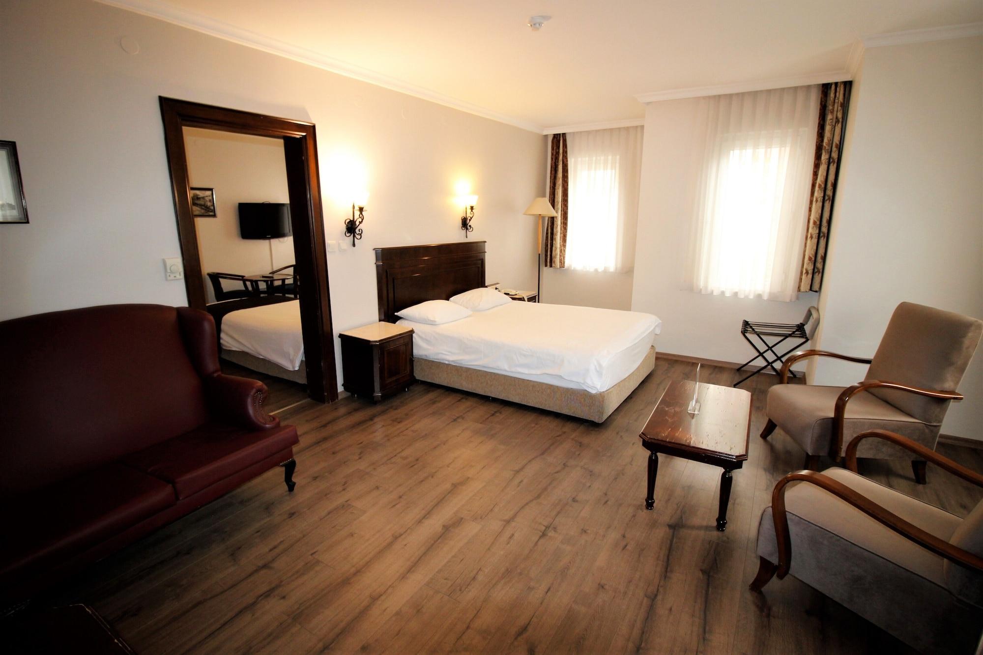 Montania Town Hotel Mudanya Eksteriør billede