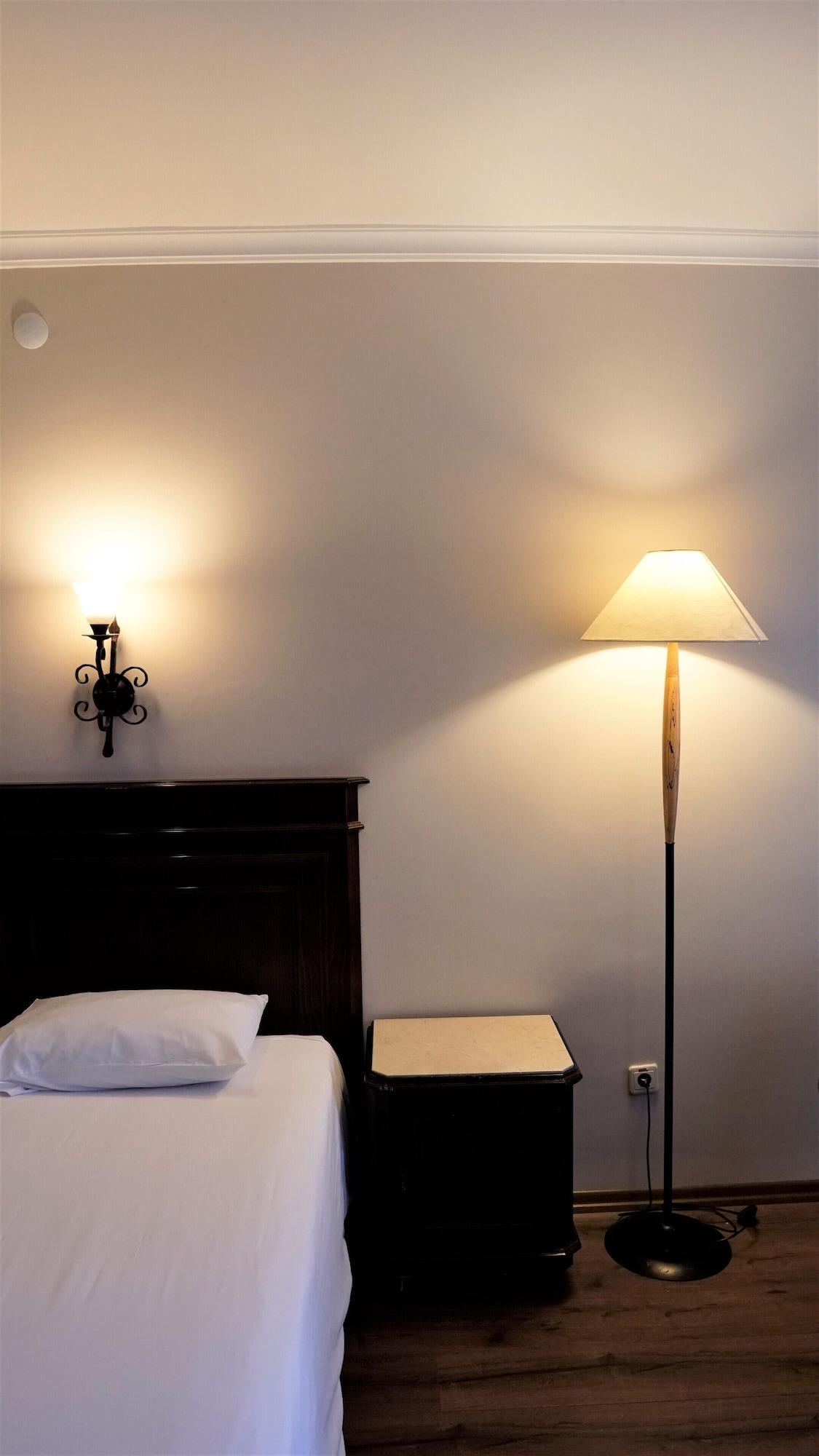 Montania Town Hotel Mudanya Eksteriør billede