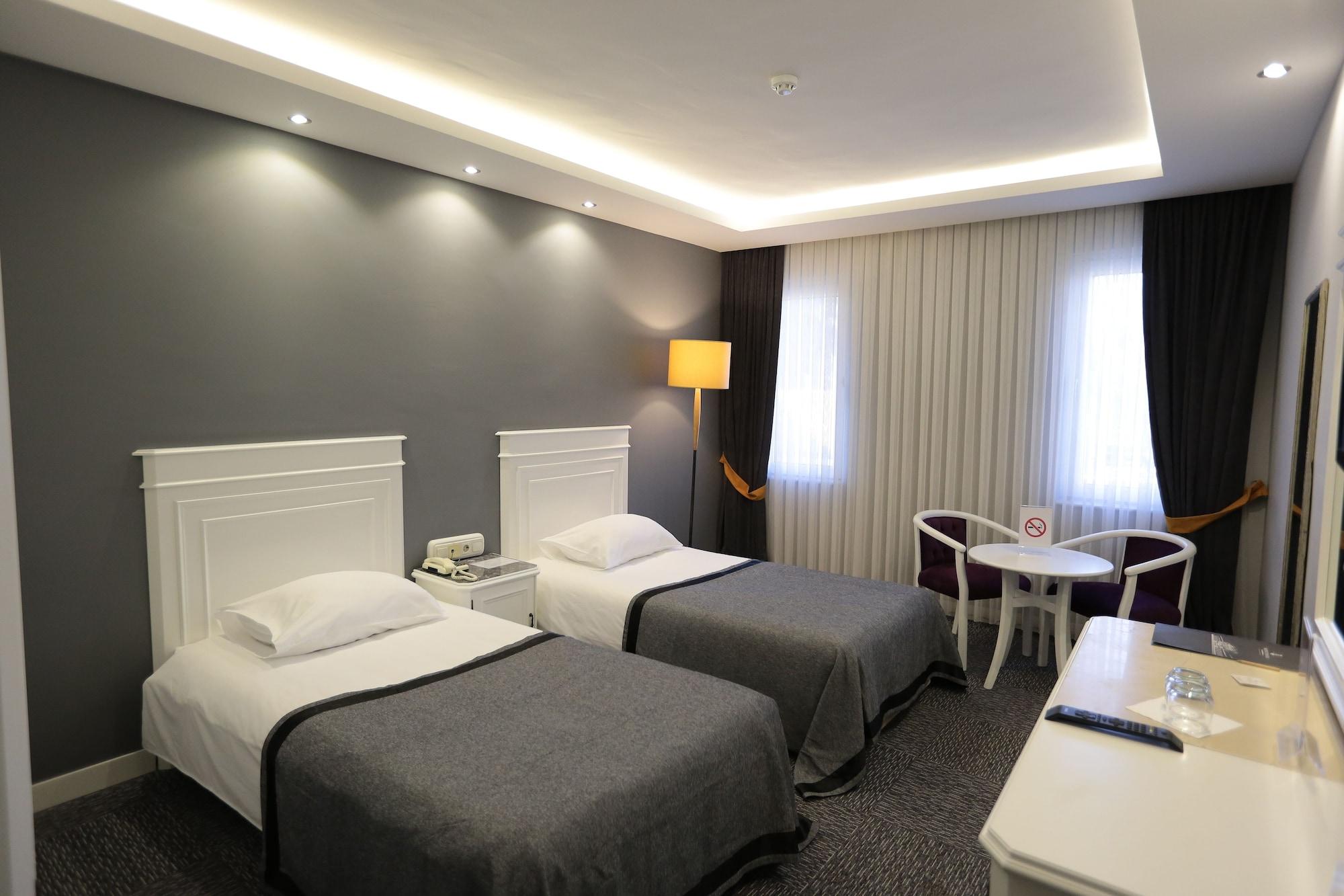 Montania Town Hotel Mudanya Eksteriør billede