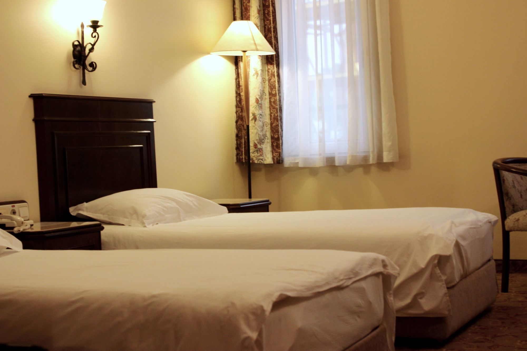 Montania Town Hotel Mudanya Eksteriør billede