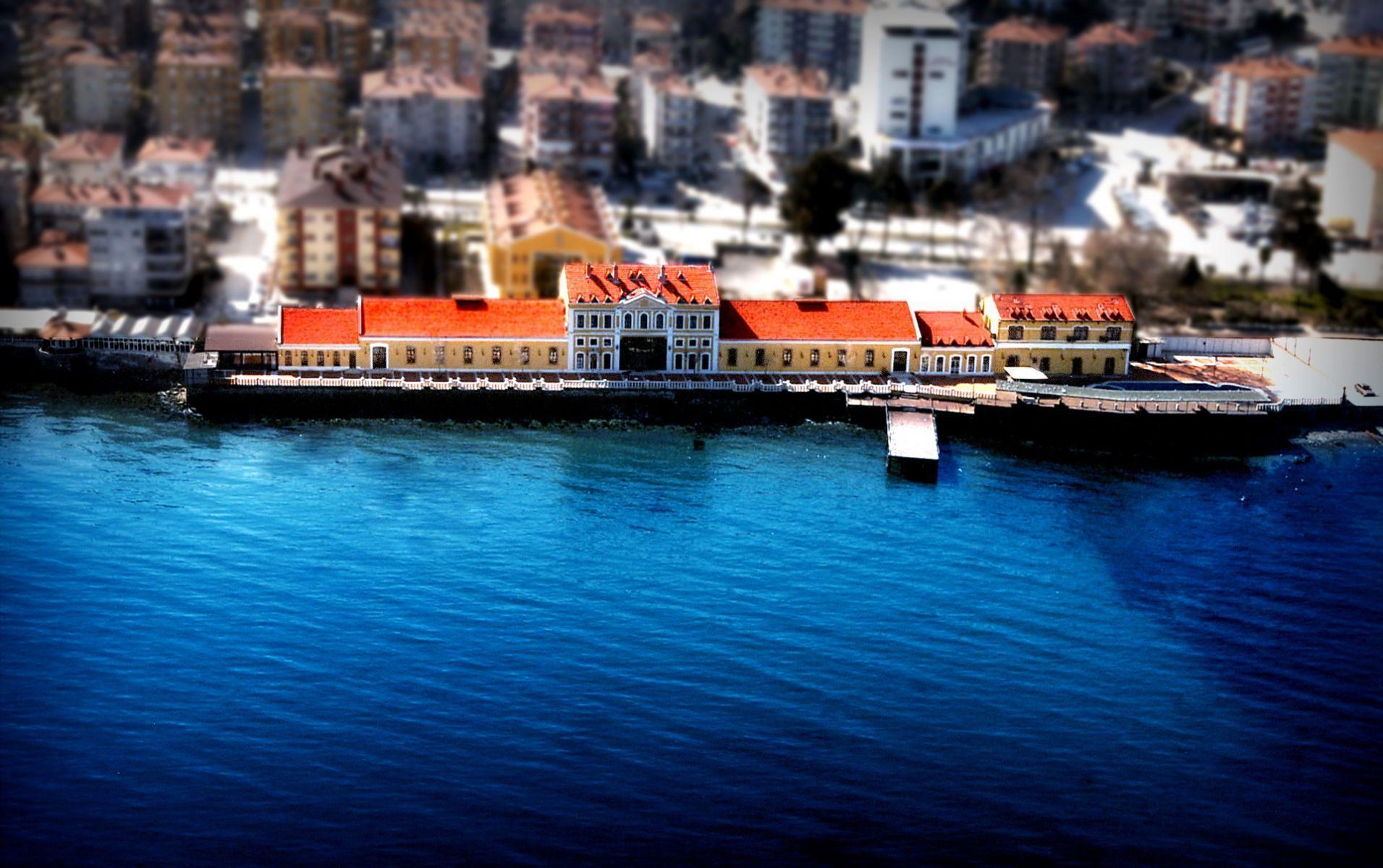 Montania Town Hotel Mudanya Eksteriør billede