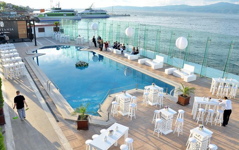 Montania Town Hotel Mudanya Eksteriør billede