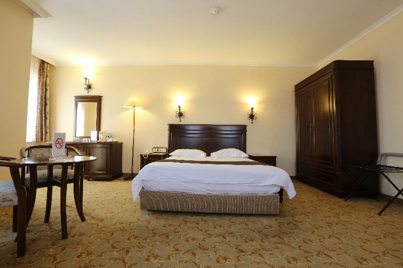 Montania Town Hotel Mudanya Eksteriør billede