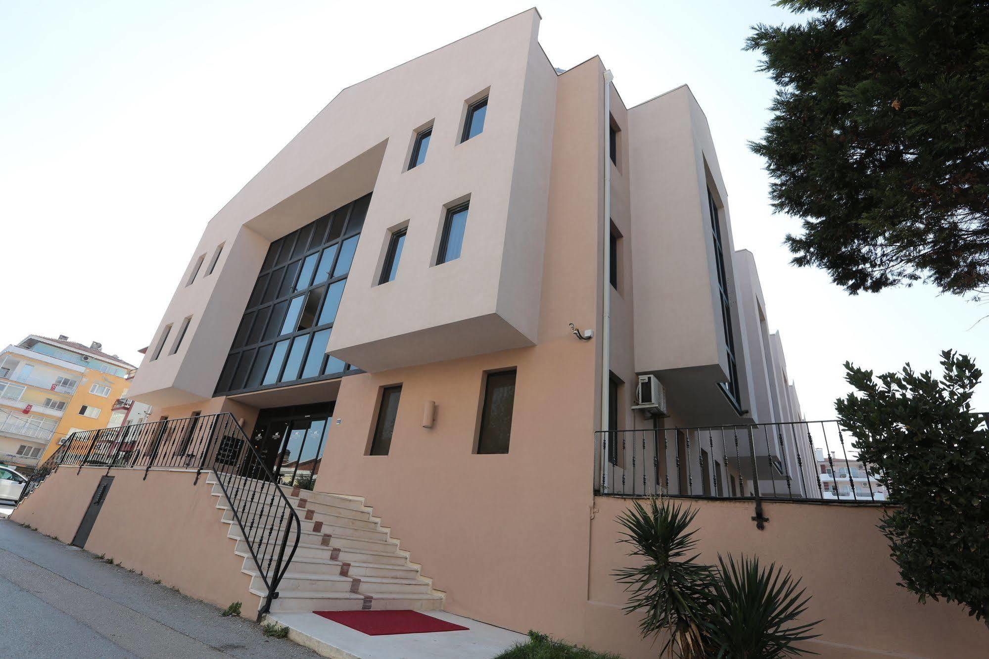 Montania Town Hotel Mudanya Eksteriør billede