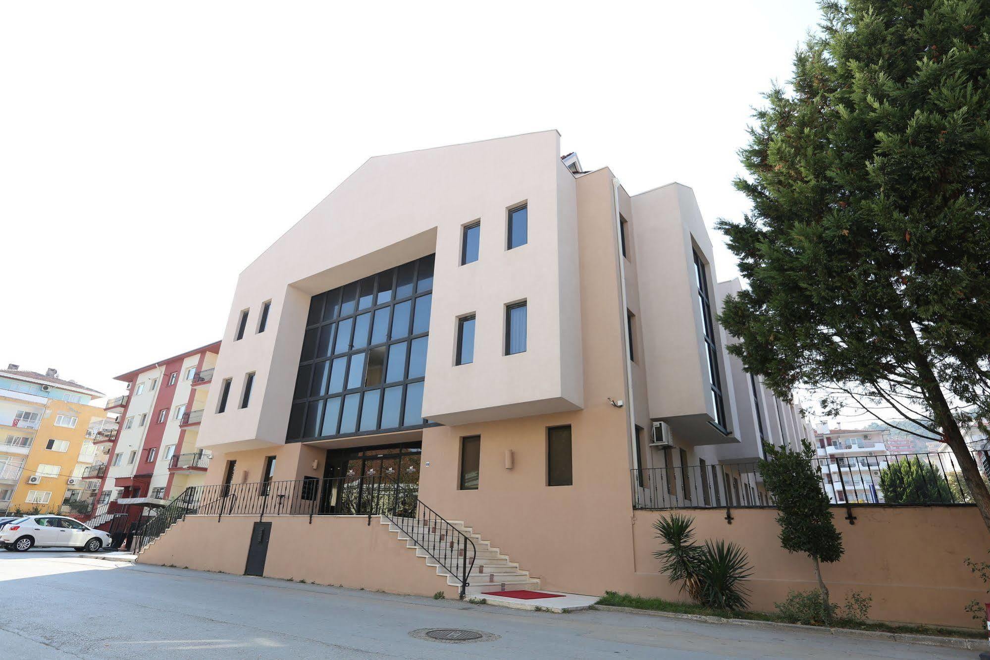 Montania Town Hotel Mudanya Eksteriør billede