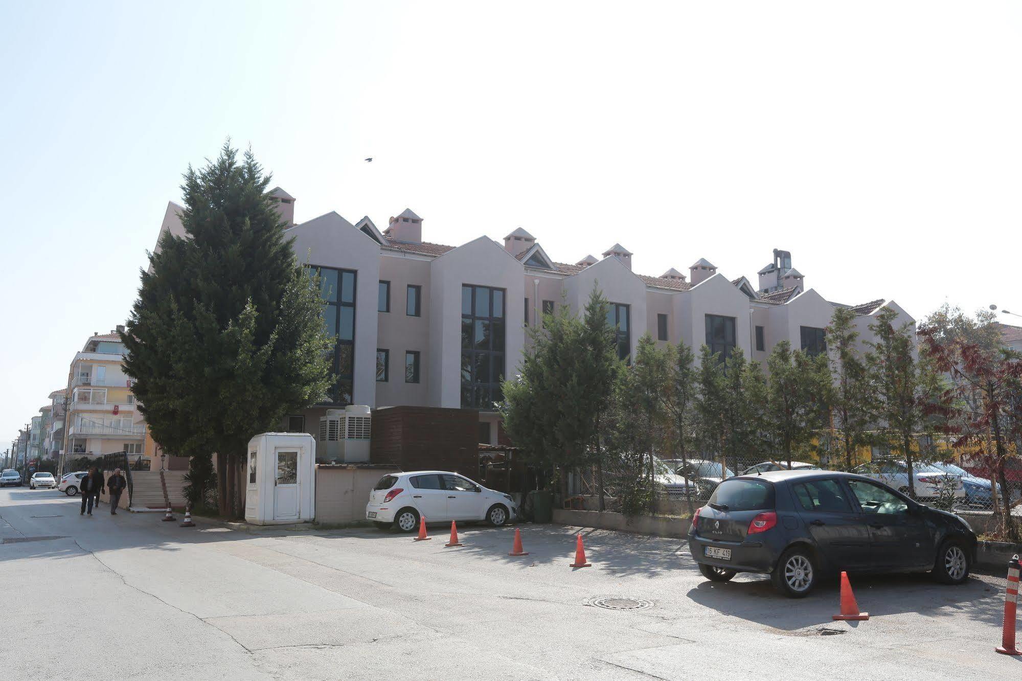 Montania Town Hotel Mudanya Eksteriør billede