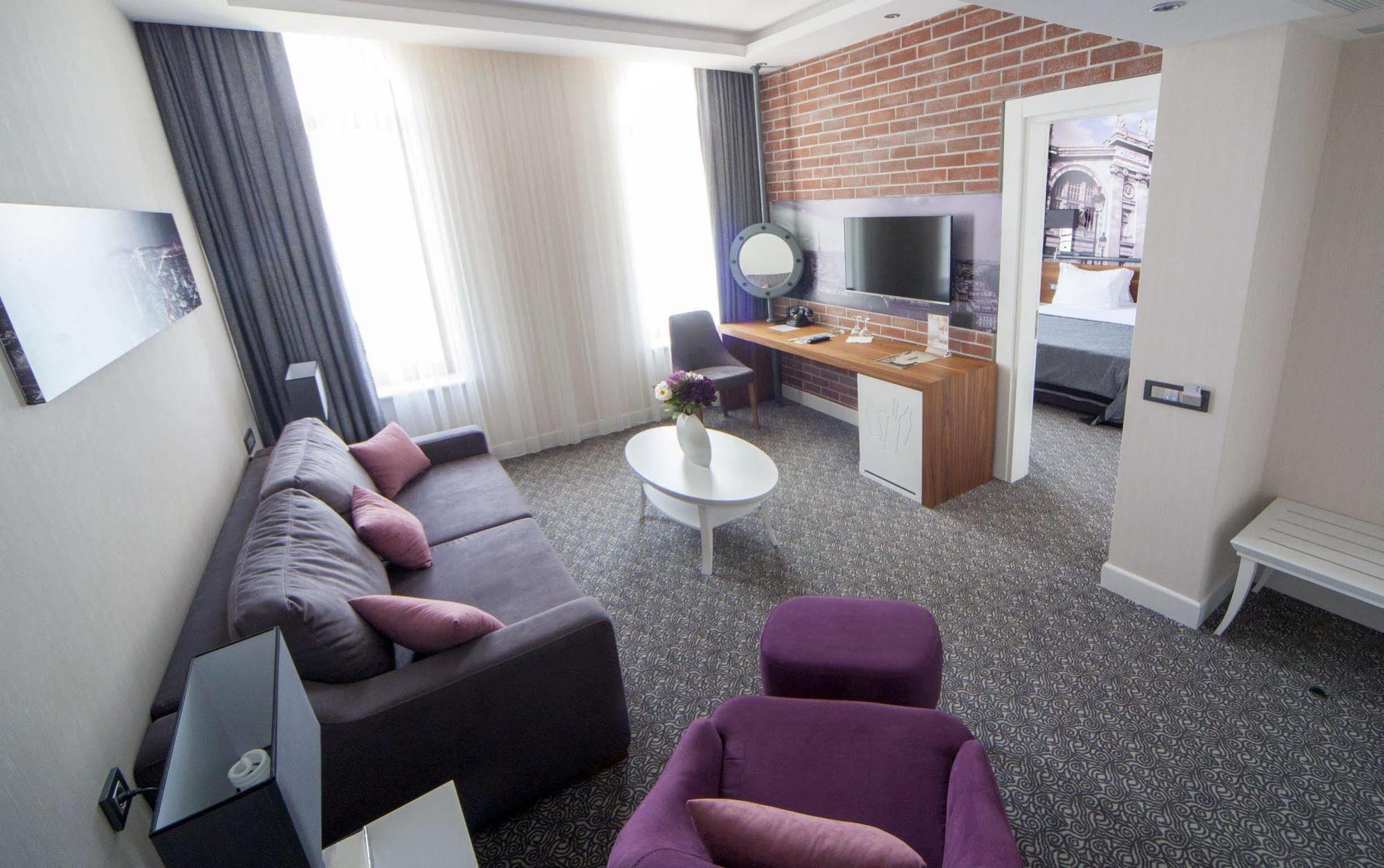Montania Town Hotel Mudanya Eksteriør billede